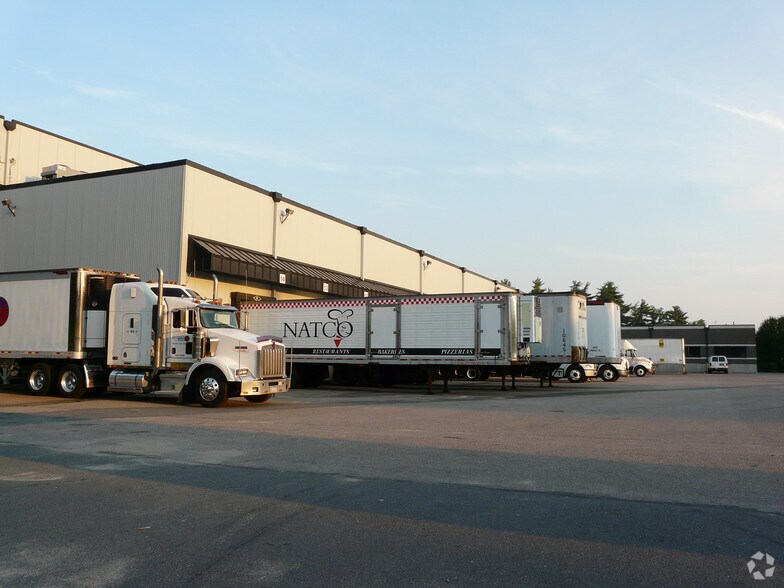 More Photos Of 214 Samuel Barnet Blvd, New Bedford Warehouse For Lease