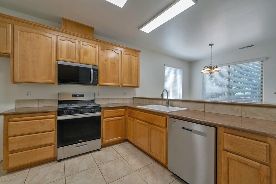 More Photos Of 3155 Navion Ct, Cameron Park Apartments For Sale
