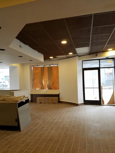 More Photos Of 4631-4653 Centre Ave, Pittsburgh Apartments For Lease