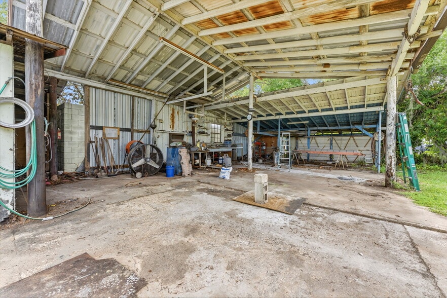 More Photos Of 13257 Automobile Blvd, Clearwater Industrial For Sale