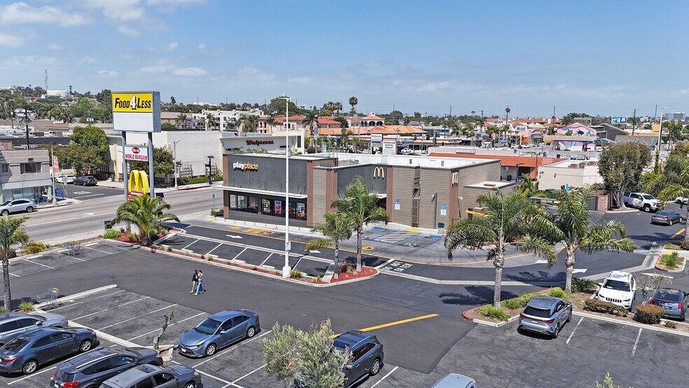 More Photos Of 3200-3300 E Anaheim St, Long Beach Unknown For Lease