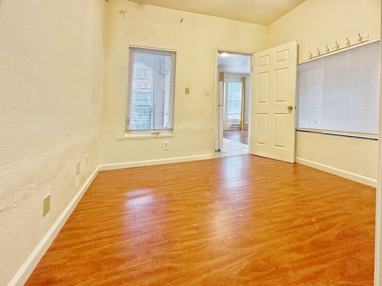 More Photos Of 1927-1929 Taraval St, San Francisco Apartments For Sale