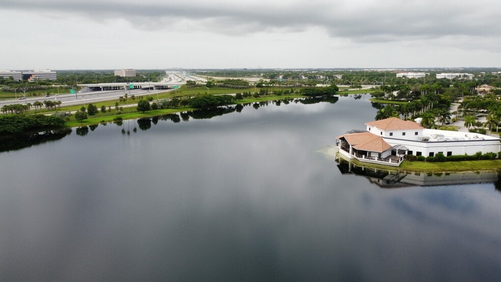 More Photos Of 15500 SW 29th St, Miramar Restaurant For Lease