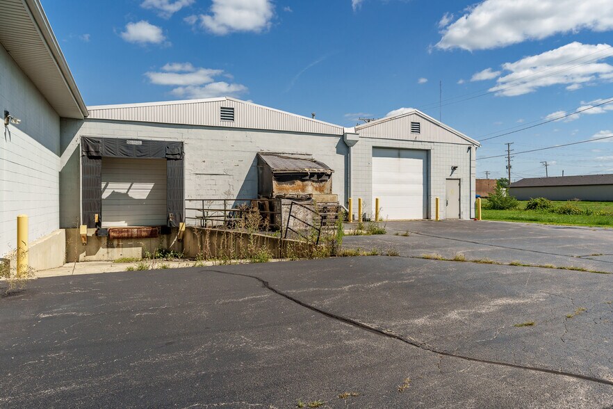 More Photos Of 6212 Material Ave, Loves Park Warehouse For Sale