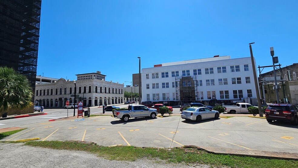 More Photos Of 2028 Mechanic St, Galveston Land For Sale
