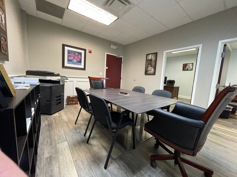 More Photos Of 1073 Willa Springs Dr, Winter Springs Office For Sale