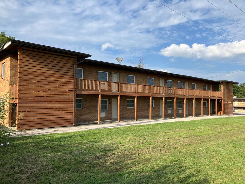 More Photos Of 9639-9640 Diamond Dr, Saint Louis Apartments For Sale