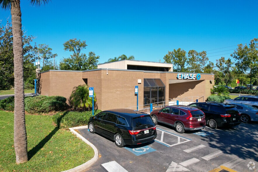 More Photos Of 5601-5775 Red Bug Lake Rd, Winter Springs Unknown For Lease