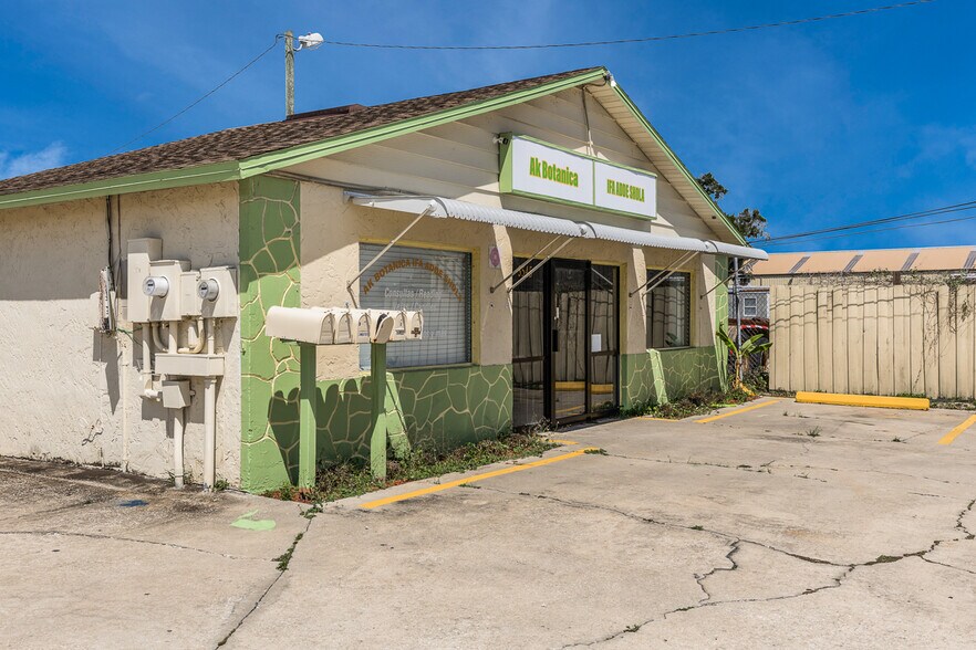 More Photos Of 3545 Recker Hwy, Winter Haven Warehouse For Sale