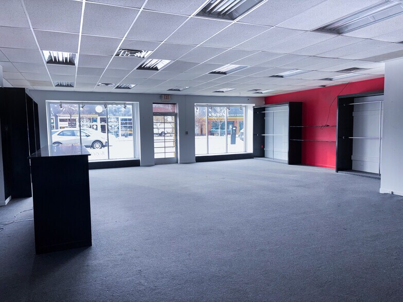 More Photos Of 19330 Livernois Ave, Detroit General Retail For Lease