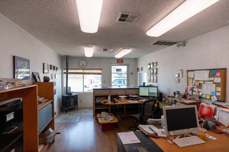 More Photos Of 2579 Atwater Blvd, Atwater Freestanding For Sale