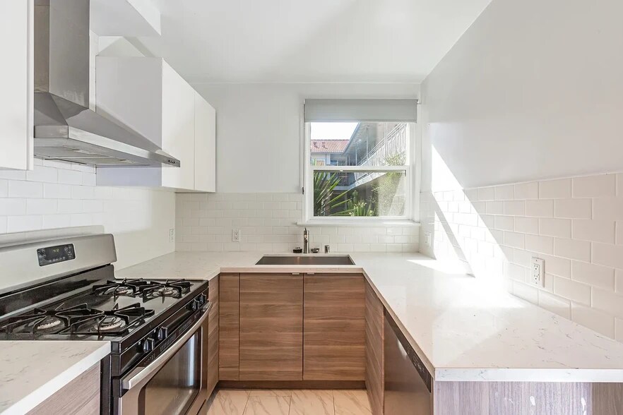 More Photos Of 1429 Havenhurst Dr, West Hollywood Apartments For Sale