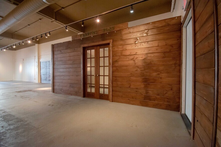 More Photos Of 322 E Don Tyler Ave, Dewey Storefront For Sale