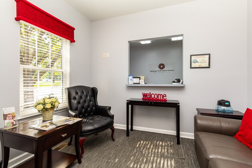 More Photos Of 208 W Highland Rd, Highland Medical For Sale