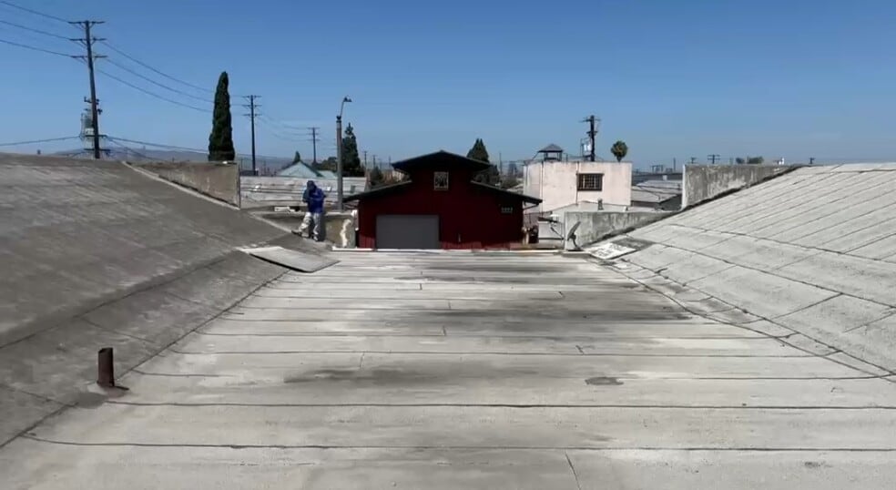 More Photos Of 1470-1472 Cota Ave, Long Beach Warehouse For Sale