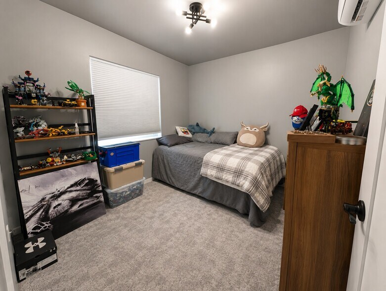More Photos Of 404 SE Railroad St, Bend Apartments For Sale