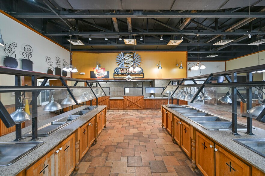 More Photos Of 2508 W 7th Ave, Corsicana Restaurant For Lease