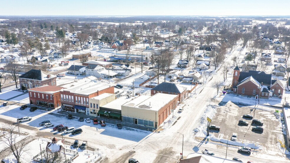 More Photos Of 531-533 N Main St, Carrollton General Retail For Sale