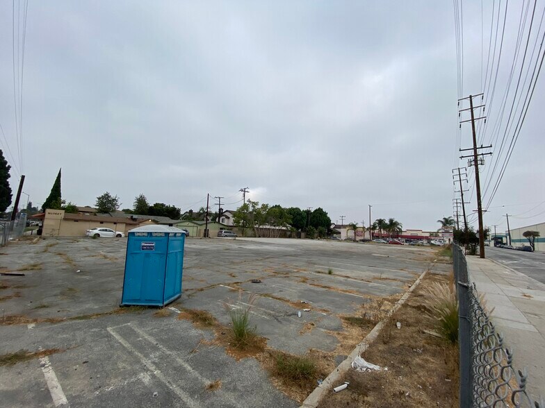 More Photos Of 6101 State St, Huntington Park Land For Lease