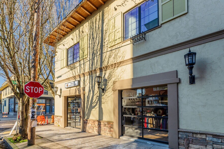 More Photos Of 3900 N Mississippi Ave, Portland Storefront Retail Office For Sale