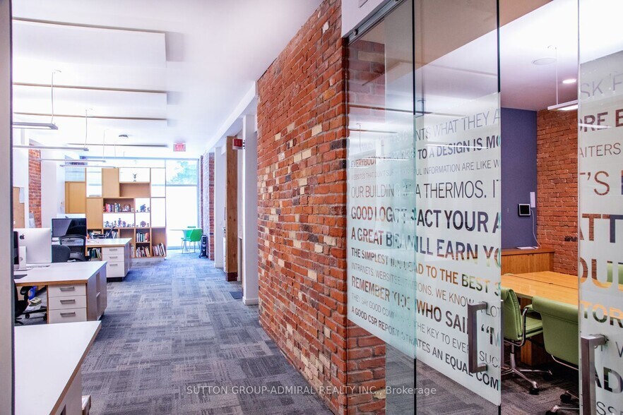 More Photos Of 10 Britain St, Toronto Storefront Retail Office For Lease