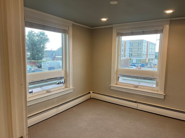 More Photos Of 1487 S Broadway, Denver Storefront Retail Office For Lease