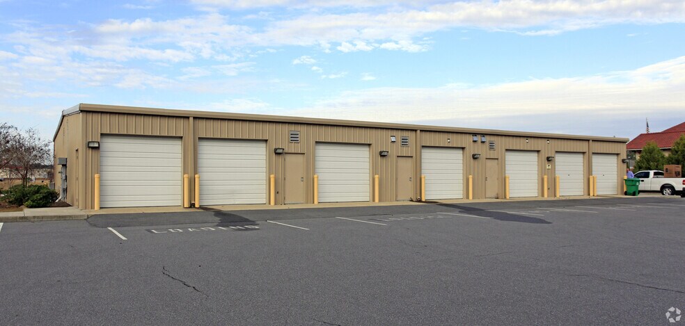 More Photos Of 359 Enterprise Dr, Valdosta Light Distribution For Lease