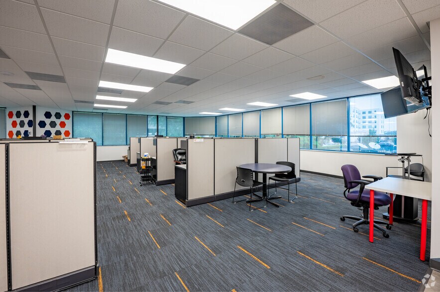 More Photos Of 5215 W Laurel St, Tampa Office For Sale