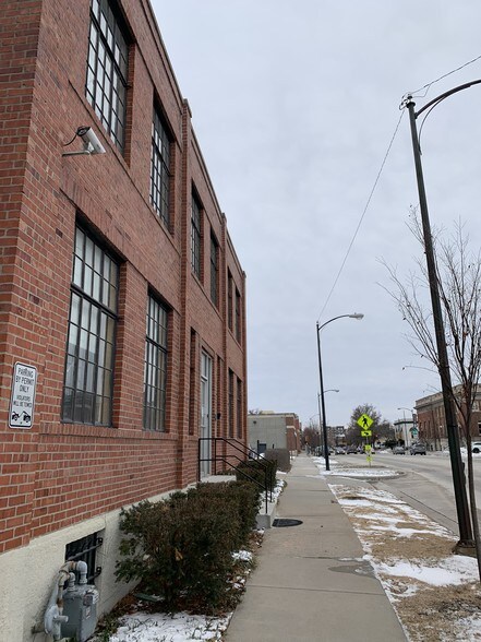 More Photos Of 612 New Hampshire St, Lawrence Office For Lease