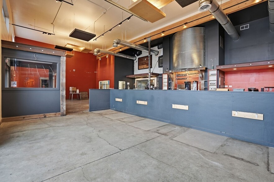 More Photos Of 4110 S Bowdish Rd, Spokane Flex For Sale