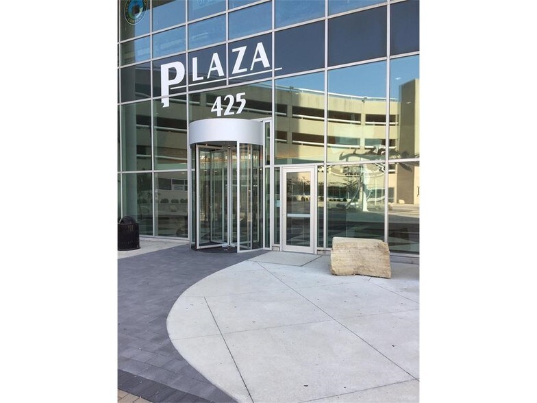 More Photos Of 425 2nd St SE, Cedar Rapids Office For Sale