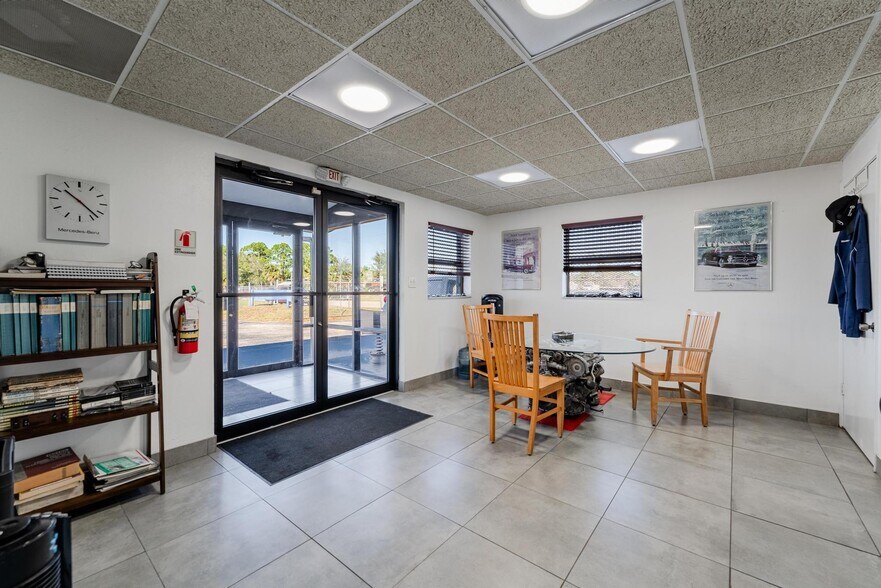 More Photos Of 209 N Industrial Loop, LaBelle Warehouse For Sale