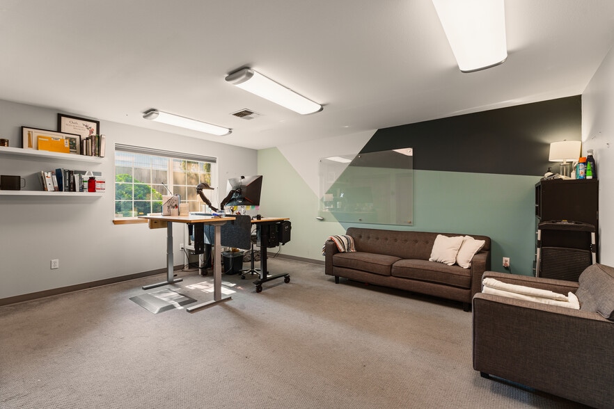 More Photos Of 6110 N Lombard St, Portland Medical For Lease