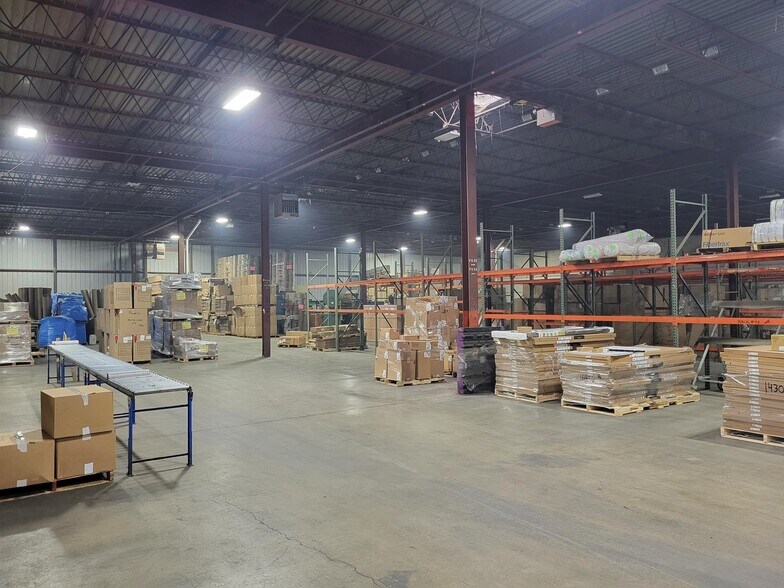 More Photos Of 880 W Waterloo Rd, Akron Warehouse For Lease