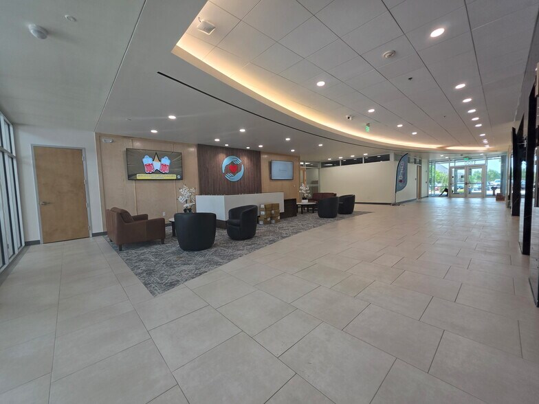 More Photos Of 3100 Quail Springs Pky, Oklahoma City Office For Lease