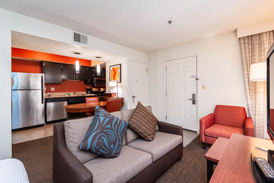 More Photos Of 1530 Howe Ave, Sacramento Hotel For Sale