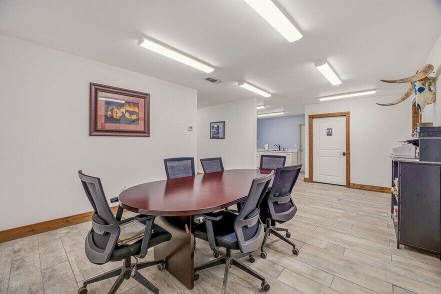 More Photos Of 4610 E Highway 199, Springtown General Retail For Sale