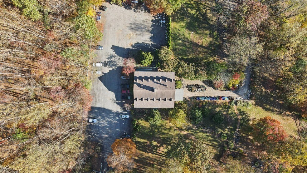 More Photos Of 5309 S Seminole Trl, Madison Storefront For Sale