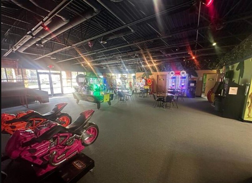 More Photos Of 4505 E 3rd St, Bloomington Sports And Entertainment For Sale