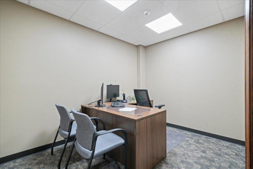 More Photos Of 100 E Broadway St, Council Bluffs Office For Sale