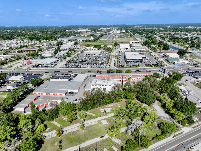 More Photos Of 6536 Lincoln Way N, Saint Petersburg Office For Lease