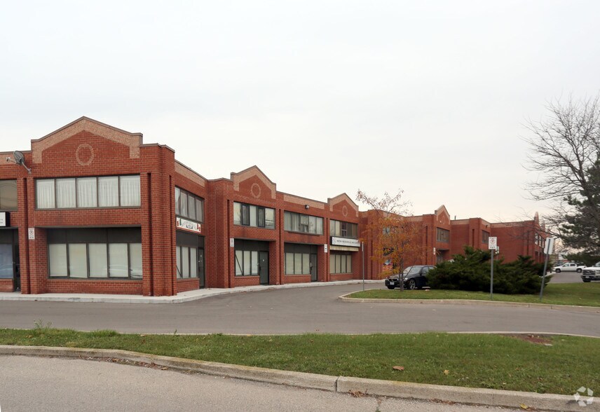 More Photos Of 250 Regina Rd, Vaughan Light Manufacturing For Sale