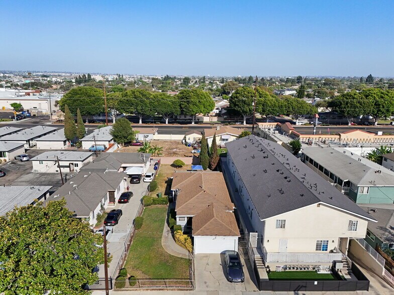 More Photos Of 14522 Avis Ave, Lawndale Apartments For Sale