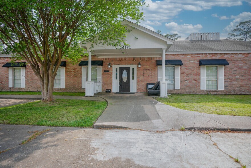More Photos Of 14721 Pebble Bend Dr, Houston Medical For Sale