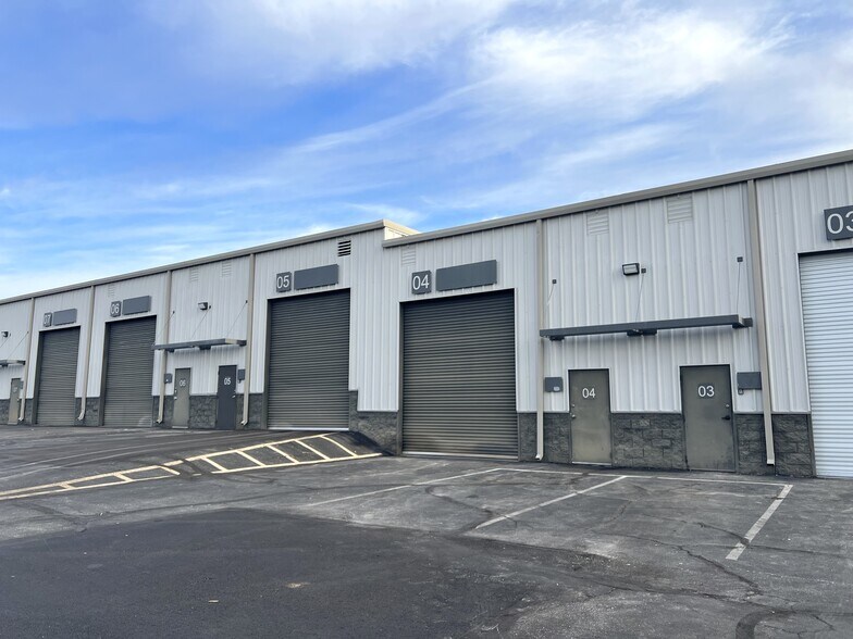More Photos Of 6325 S Pecos Rd, Las Vegas Warehouse For Lease