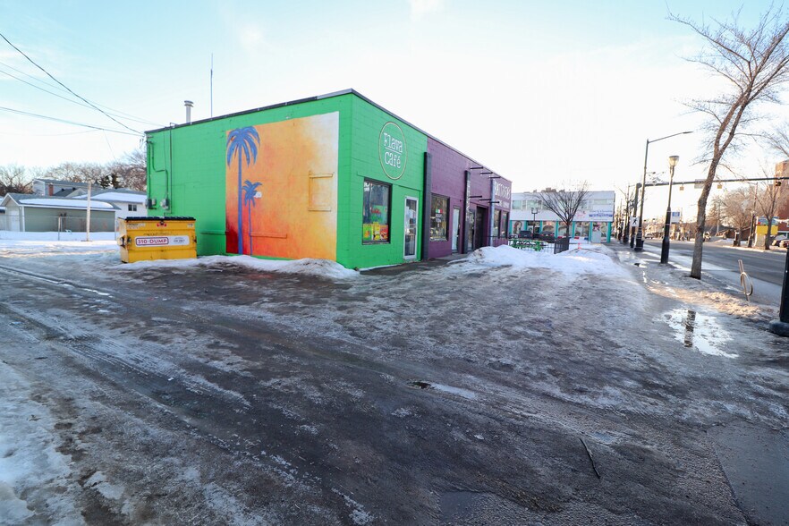 More Photos Of 11745 84th St NW, Edmonton Restaurant For Sale