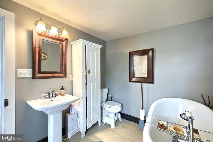 More Photos Of 4415 W Market St, York Specialty For Sale