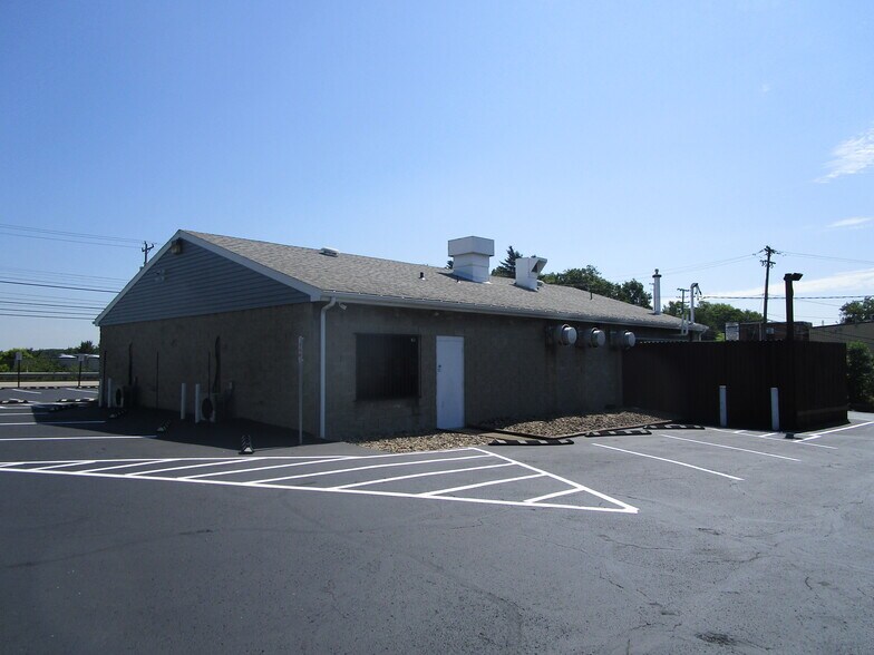 More Photos Of 1456 Lincoln Hwy, North Versailles Restaurant For Sale