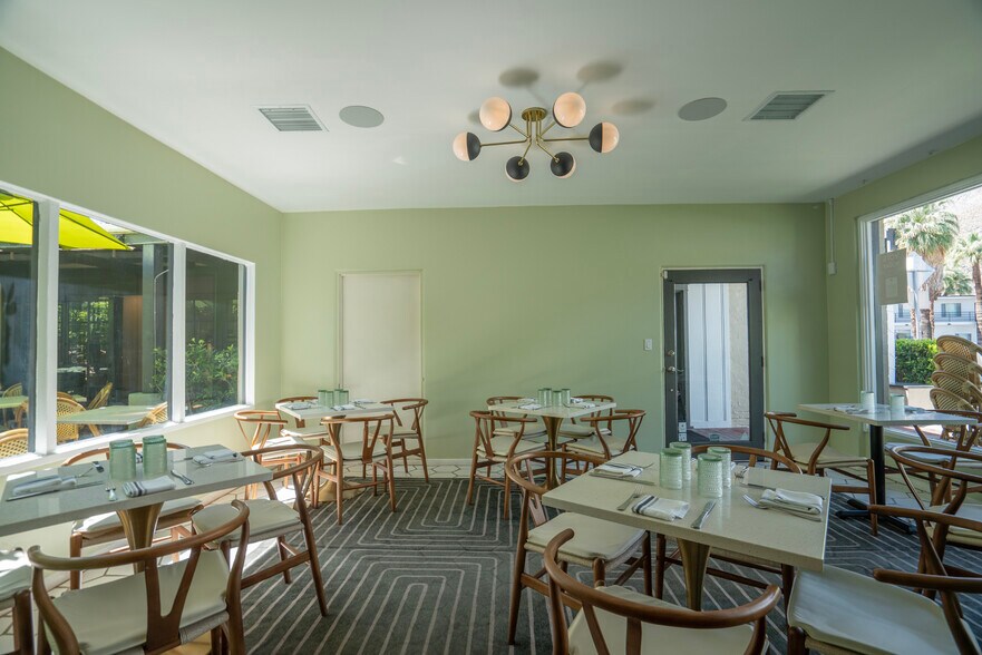 More Photos Of 664-668 N Palm Canyon Dr, Palm Springs Office For Sale