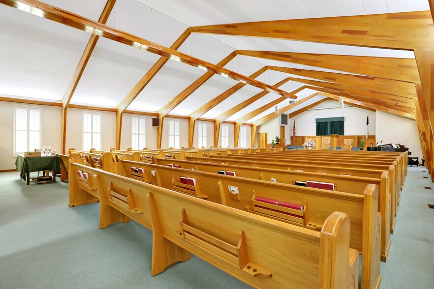 More Photos Of 1792 N Parkway, Memphis Religious Facility For Sale